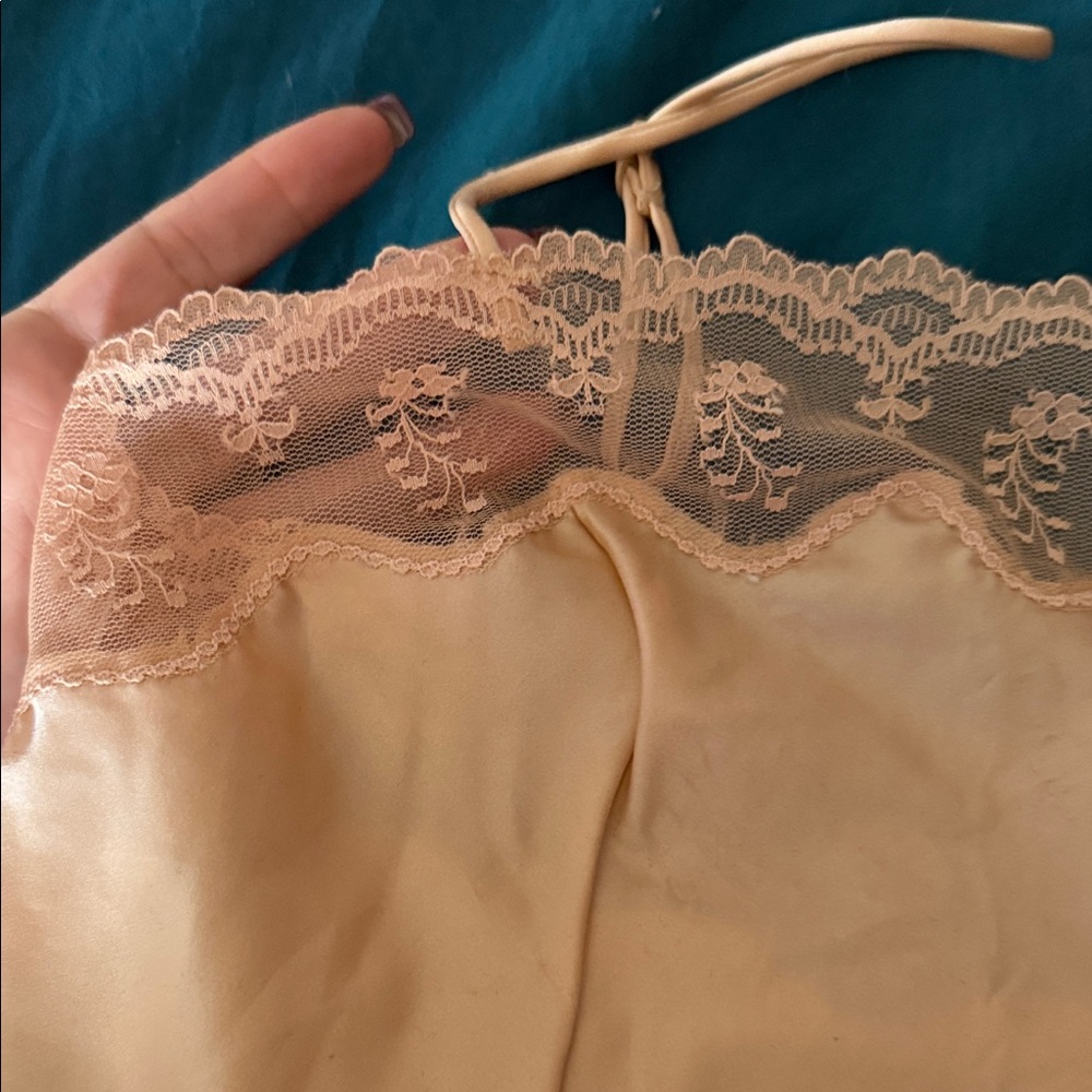 YVES SAINT Laurent Peach Lace Trim Camisole - Picture 2 of 8